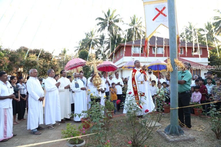 കാരക്കാമല സെന്റ് മേരീസ് ഇടവക തിരുന്നാളിന് കൊടിയേറി