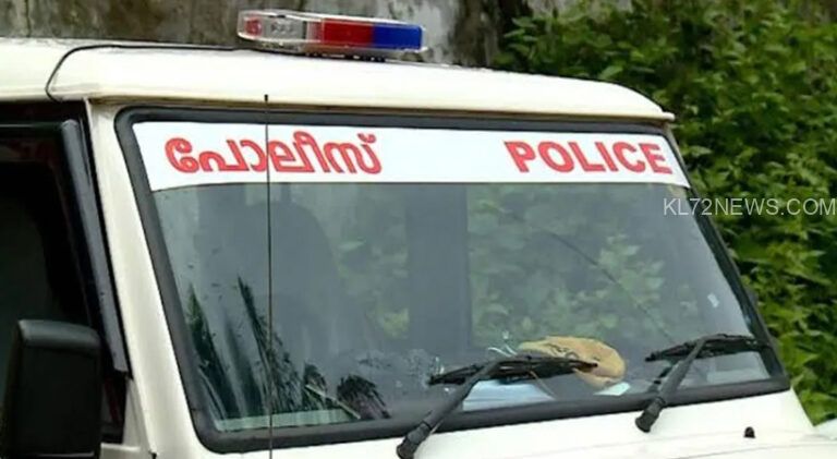 വിദ്യാർഥിയുടെ ദേഹത്ത് നായ്ക്കുരണപ്പൊടി വിതറിയ സംഭവം; രണ്ട് സഹപാഠികൾക്കും അധ്യാപകർക്കുമെതിരെ കേസെടുത്ത് പൊലീസ്