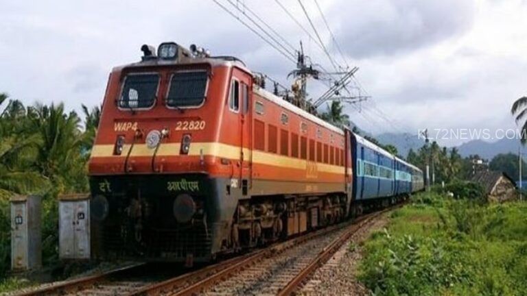ട്രാക്കിൽ മണ്ണിടിഞ്ഞ് വീണു; ഷൊർണൂർ- തൃശൂർ റൂട്ടിൽ ട്രെയിൻ ഗതാഗതം തടസപ്പെട്ടു