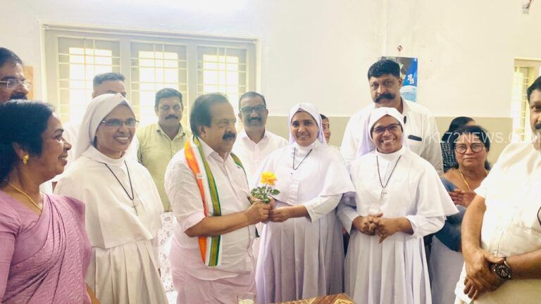 രമേശ്‌ ചെന്നിത്തല മാനന്തവാടി സമരിട്ടൻ ഭവൻ ഓൾഡ് ഏജ് ഹോം സന്ദർഷിച്ചു