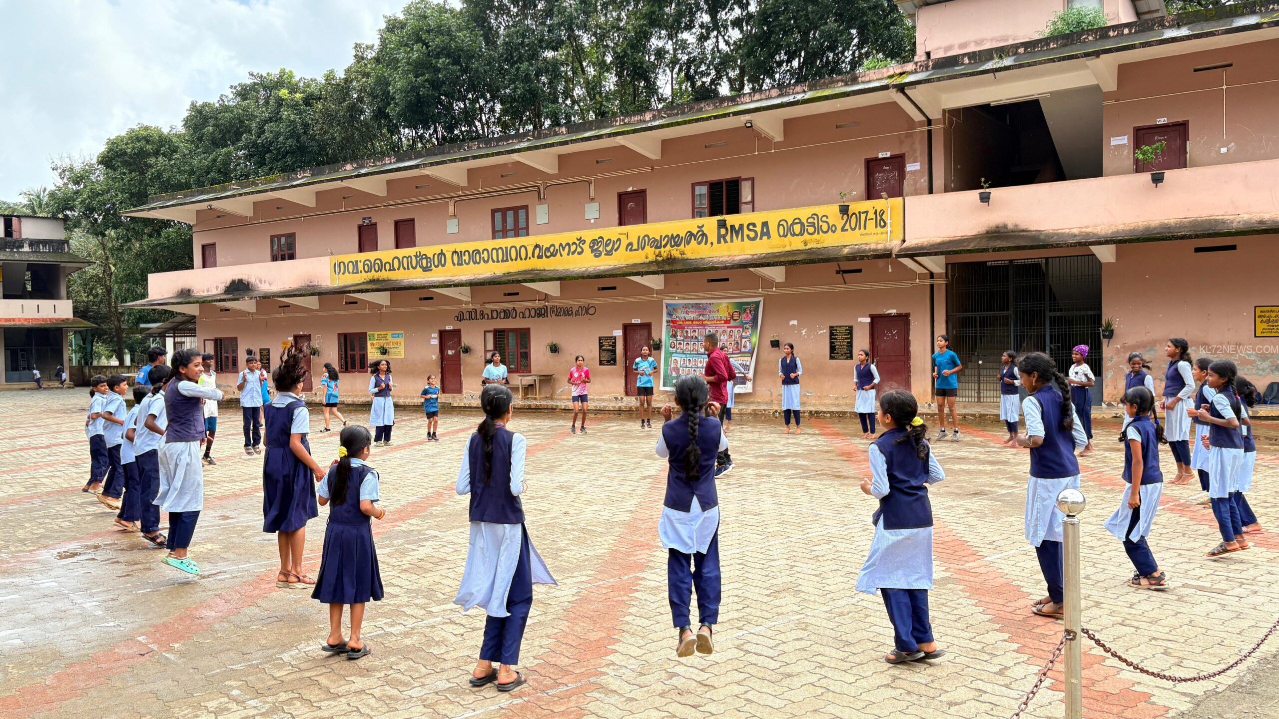 52a75063-c1f3-46a9-9fba-e86eb531c57a