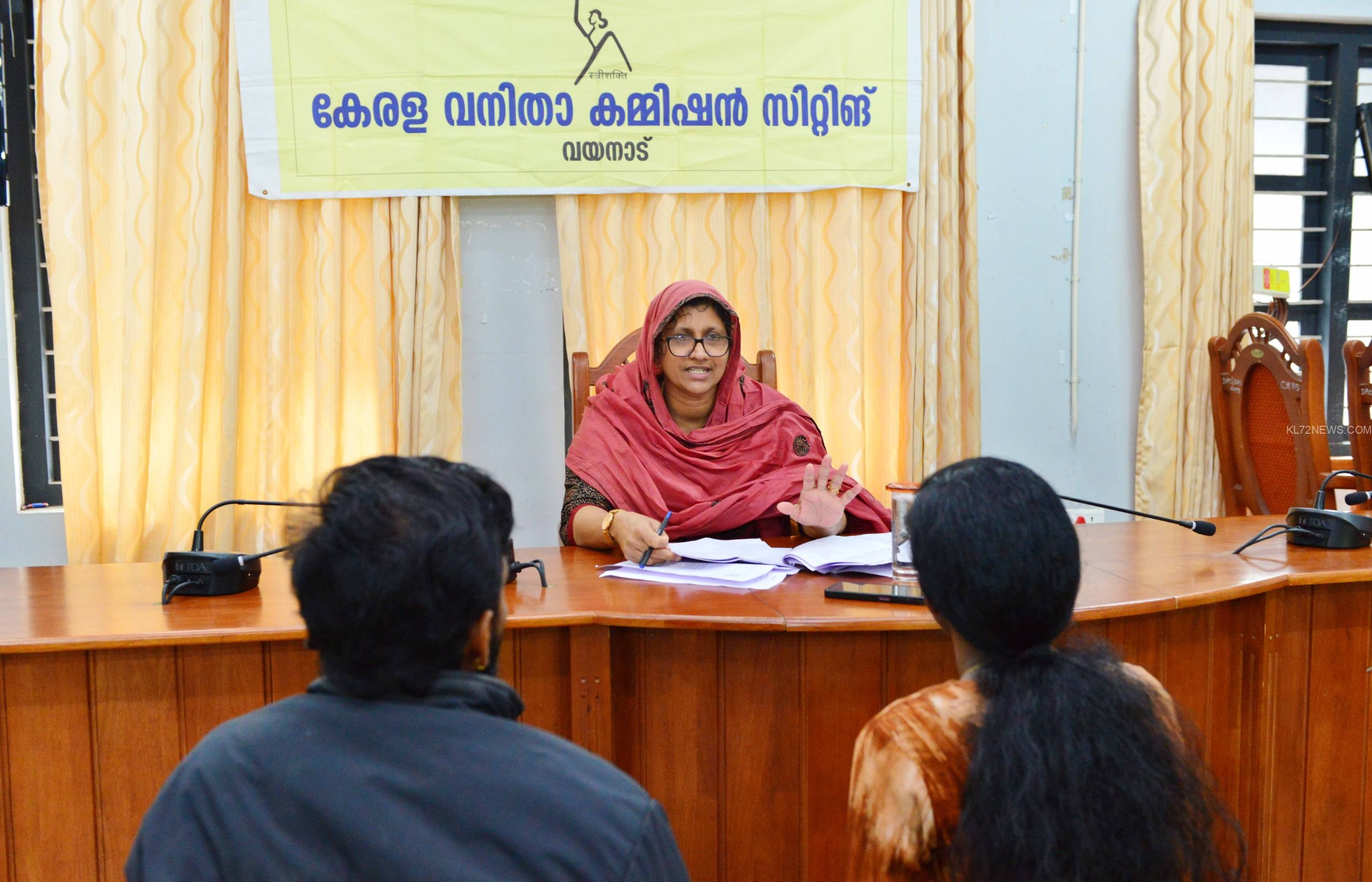 64ea9331-d0ff-4716-a329-7004b8ff02ff