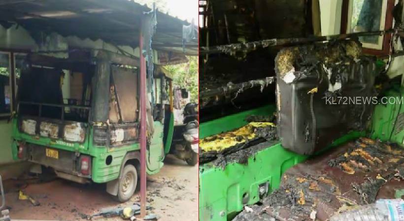 Autorickshaw-set-on-fire-Palakkad