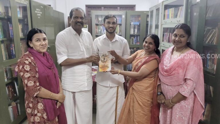 ‘മഹിളാവന്ദനം’ജില്ലയിലെ മുഴുവൻ എ.ഡി.എസ് അംഗങ്ങൾക്കുംപുസ്തകോപഹാരം