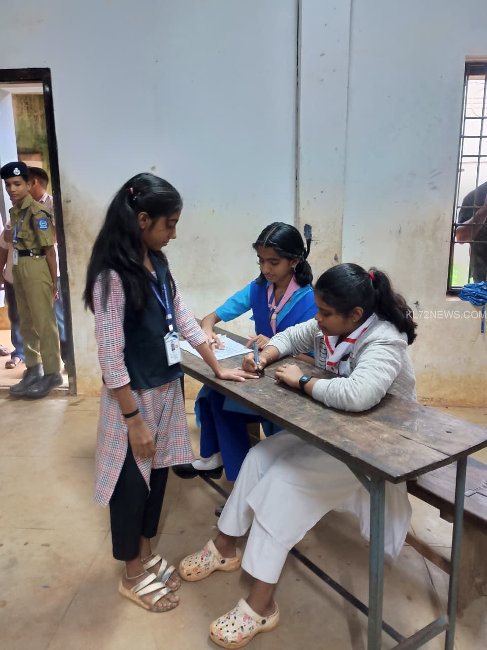 b8dcd41d-e384-4af1-8b2d-3167e296ec45