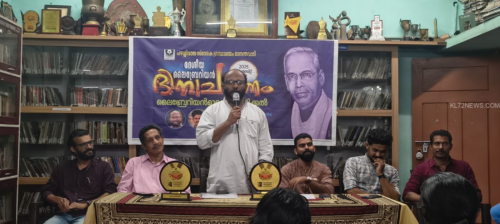 f06ad46f-7003-49db-8a3b-acbbfd59fb94