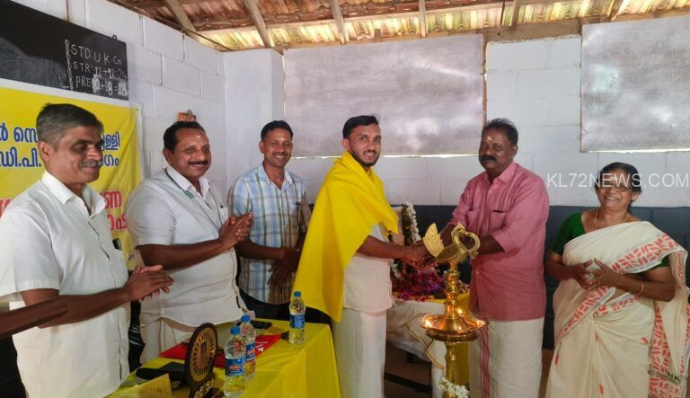 ശ്രീനാരായണ ഗുരുവിശ്വാസികൾജുനൈദ് കൈപ്പാണിയെ ആദരിച്ചു