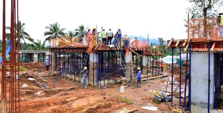 ഏല്‍സ്റ്റണിലെ സ്വപ്ന ഭവനങ്ങളുടെ നിര്‍മാണം പുരോഗമിക്കുന്നു; ഏഴ് വീടുകളുടെ വാര്‍പ്പ് പൂര്‍ത്തിയായി
