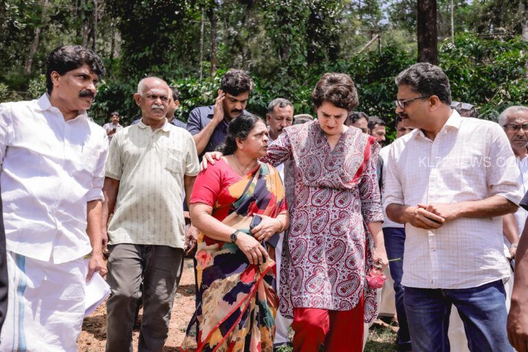 ചൂരൽമല – മുണ്ടക്കൈ ദുരന്ത പ്രദേശങ്ങൾ സന്ദർശിച്ച് പ്രിയങ്ക ഗാന്ധി എം. പി.