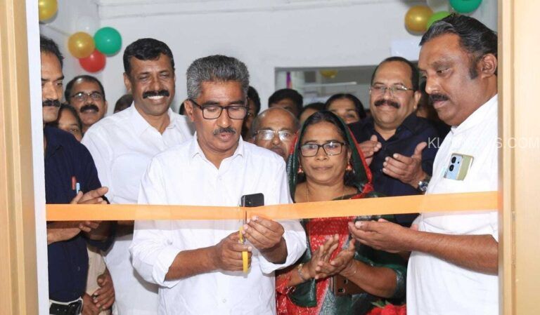 അമ്പലവയൽ ഗ്രാമ പഞ്ചായത്ത് ഓഫിസ് നവീകരിച്ചു
