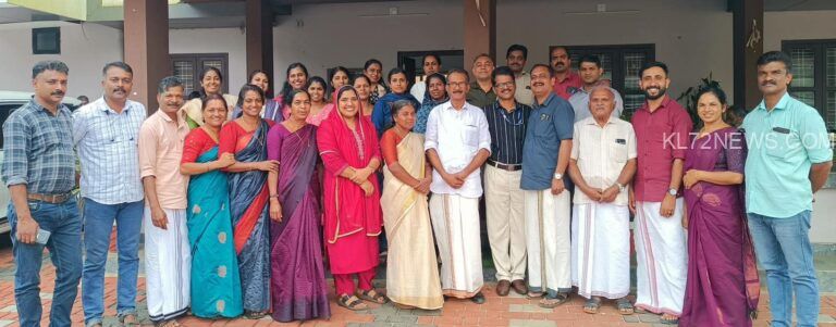 മാനന്തവാടി ബ്ലോക്ക്‌ പഞ്ചായത്ത് ഭരണസമിതി അംഗങ്ങൾക്ക്യാത്രയായപ്പ്നൽകി.