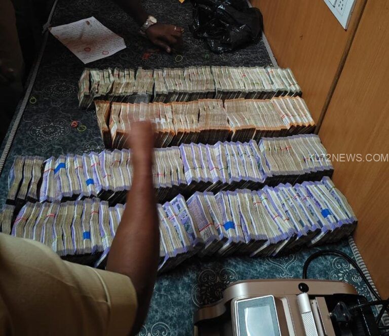 രേഖകളില്ലാതെ കടത്തിയ 36 ലക്ഷം രൂപ പിടികൂടി