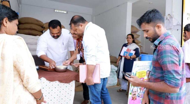 ജില്ലയിലെ റേഷൻ കടകളും മറ്റ് സ്ഥാപനങ്ങളും സന്ദര്‍ശിച്ച് സംസ്ഥാന ഭക്ഷ്യ കമ്മിഷൻ