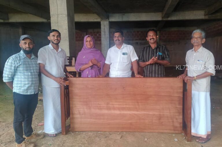 സൗജന്യകട്ടിൽ വിതരണം ചെയ്തു