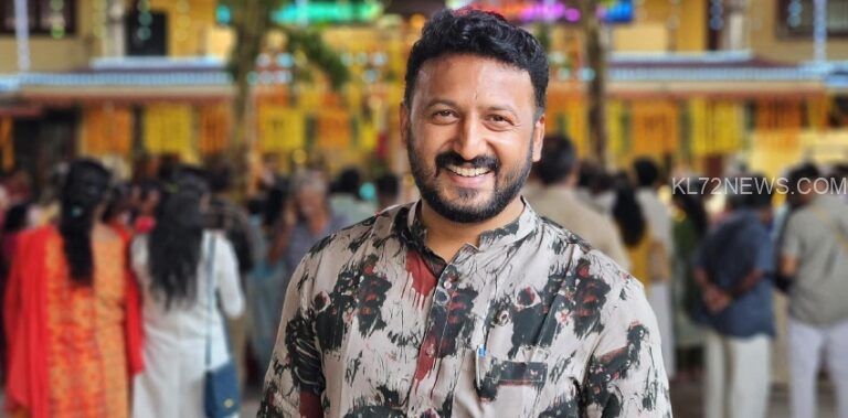 കോൺഗ്രസ് യോഗത്തിൽ പങ്കെടുത്ത് രാഹുൽ മാങ്കൂട്ടത്തിൽ; പുറത്താക്കുന്നത് വരെ കോൺഗ്രസ് ഓഫീസുകളിൽ കയറുമെന്ന് എംഎൽഎ