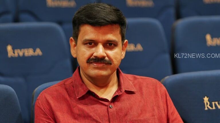 പരാതിക്കാരിയെ അപമാനിച്ചെന്ന കേസ്: മുൻകൂർ ജാമ്യം തേടി സന്ദീപ് വാര്യർ കോടതിയിൽ