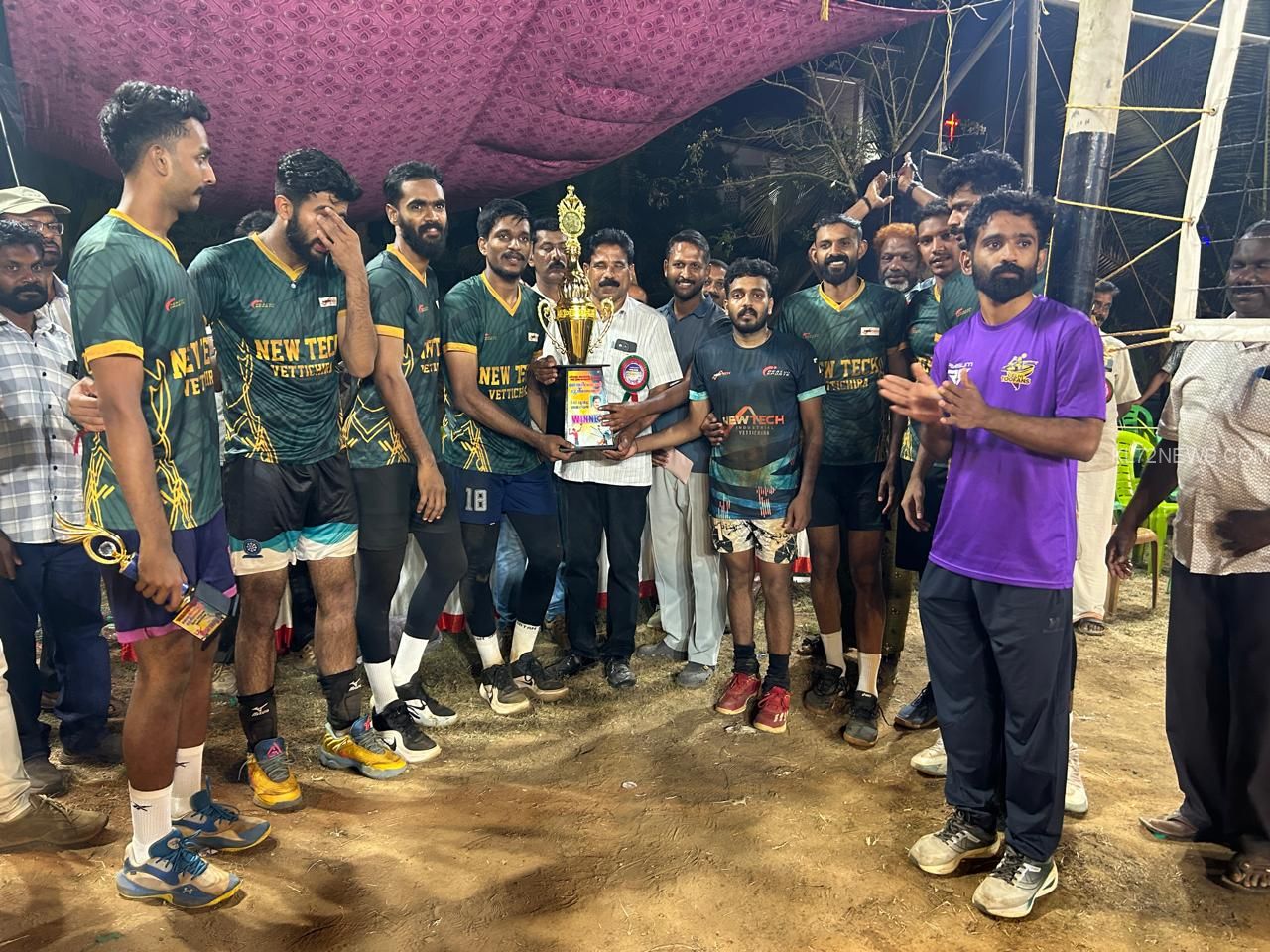 4dbb2f14-4707-4750-b2fe-77c93102972d