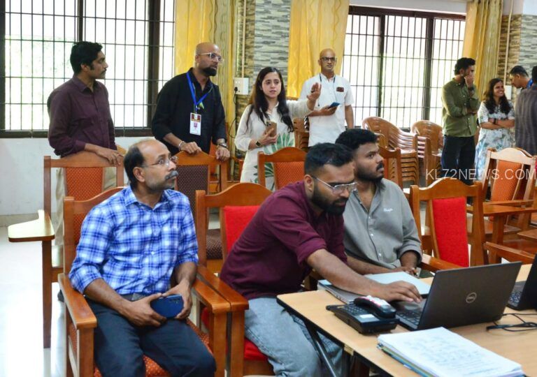 ജില്ലാതല കണ്ട്രോള്‍ റൂം ചെലവ് നിരീക്ഷക കനിക ഹസിജ സന്ദര്‍ശിച്ചു