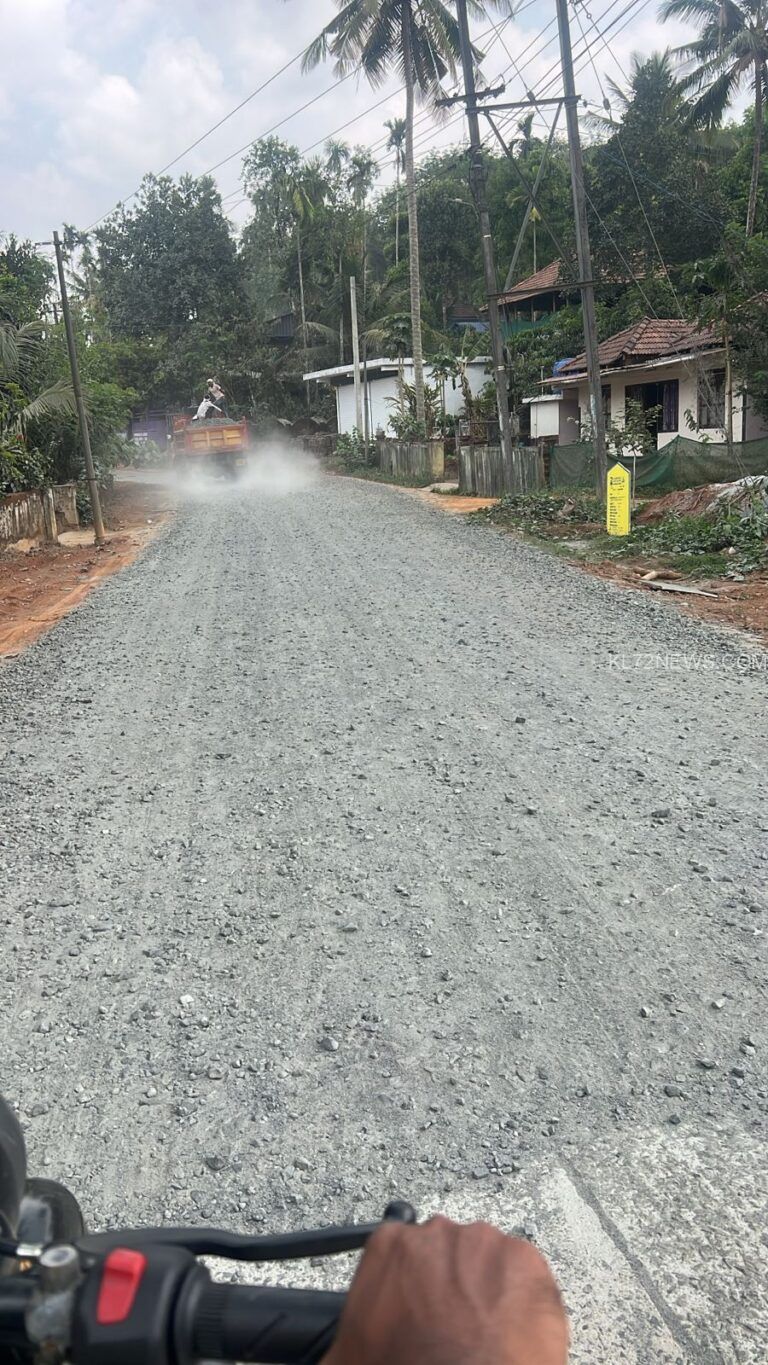 പള്ളിക്കുന്ന് റോഡുപണി തടഞ്ഞ സി പി എം നടപടിയിൽ പ്രതിഷേധം