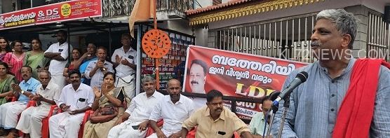 eaa33e6a-9e99-4b80-b9b9-65981857100f